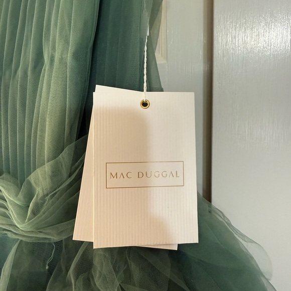 NWT Mac Duggal Jade Ruffled Cap Sleeve V-Neck A Line Tulle Dress - Picture 3 of 8